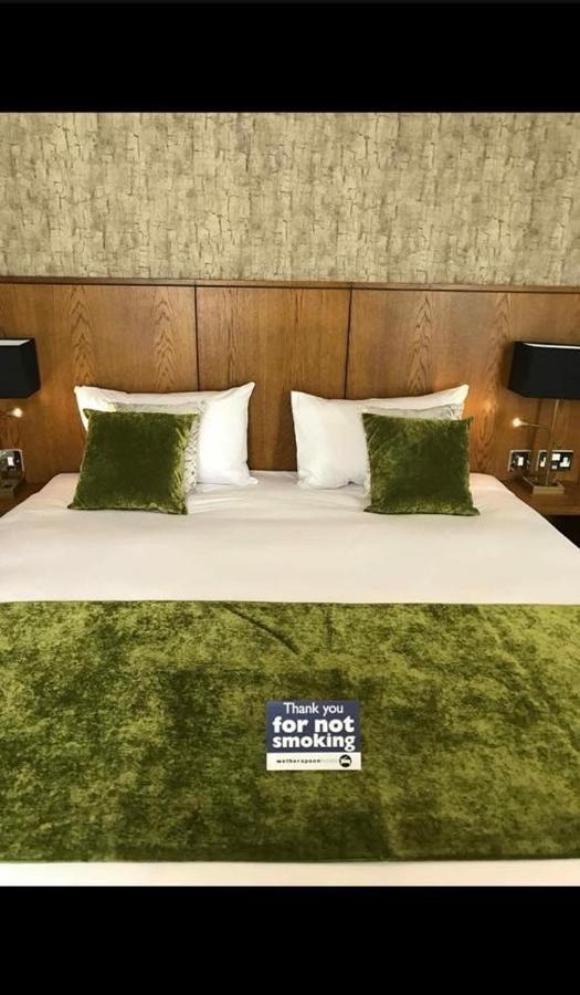 The George Hotel Wetherspoon Брекон Экстерьер фото