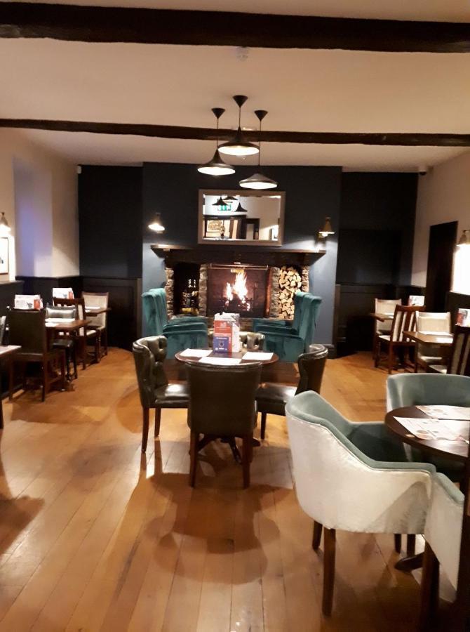 The George Hotel Wetherspoon Брекон Экстерьер фото
