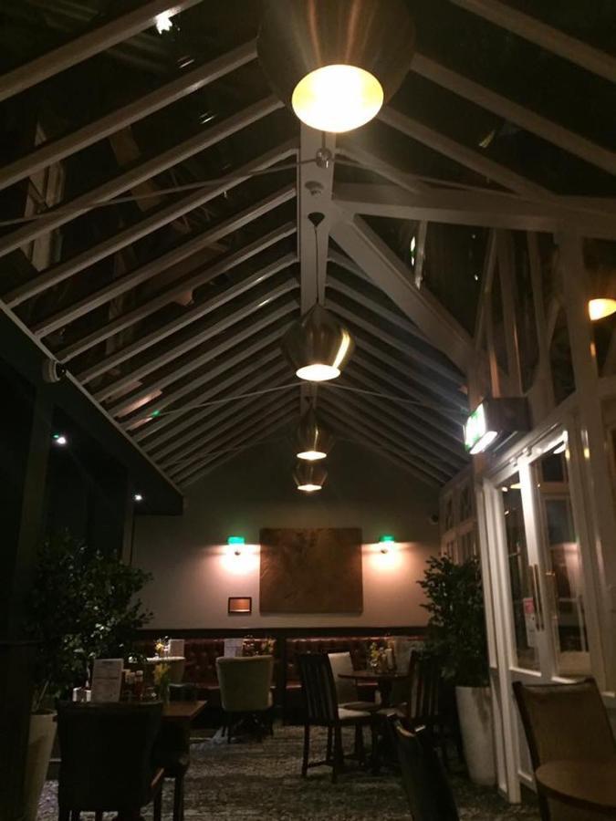 The George Hotel Wetherspoon Брекон Экстерьер фото